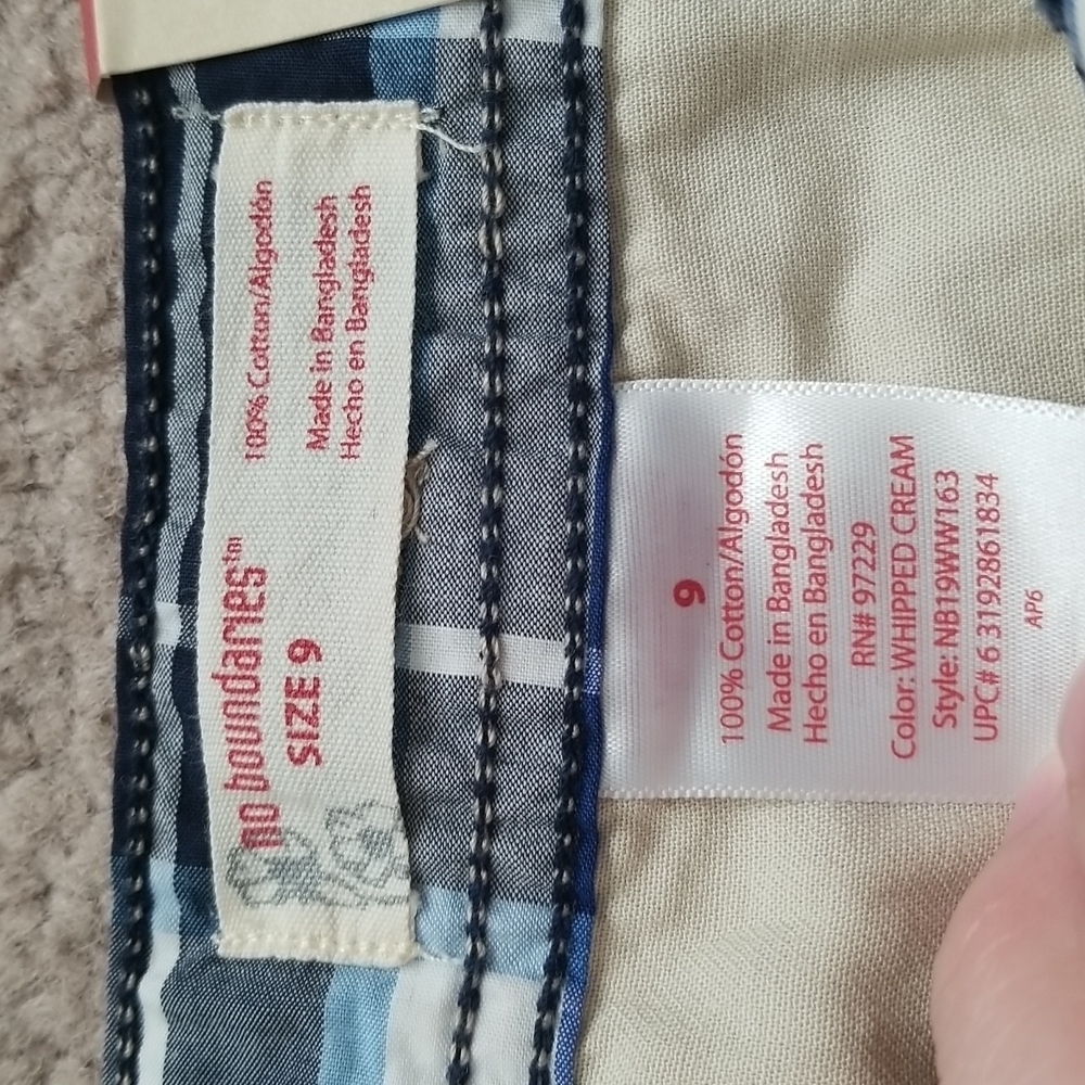 NWT No Boundaries Women's Bermuda Shorts - Picture 6 of 10